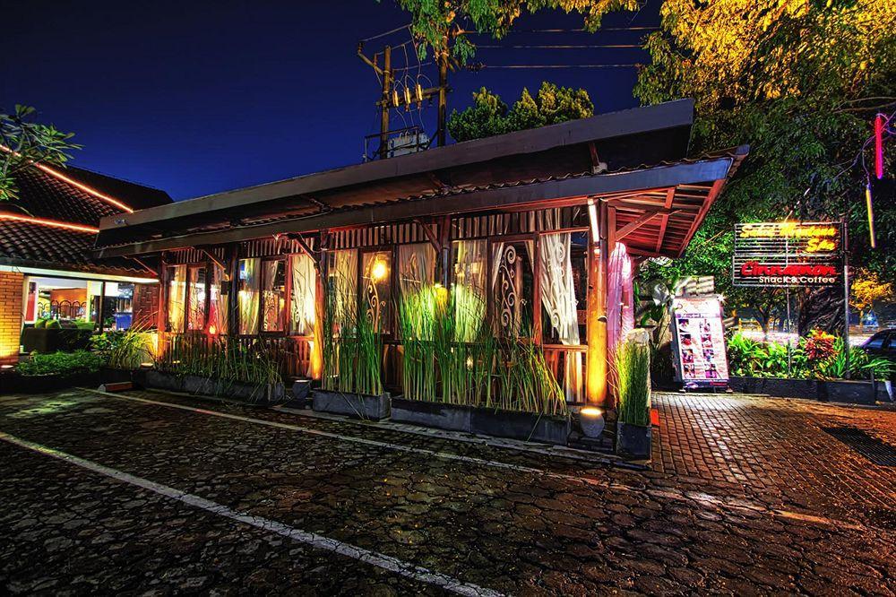 Hotel Montana Malang Exterior photo
